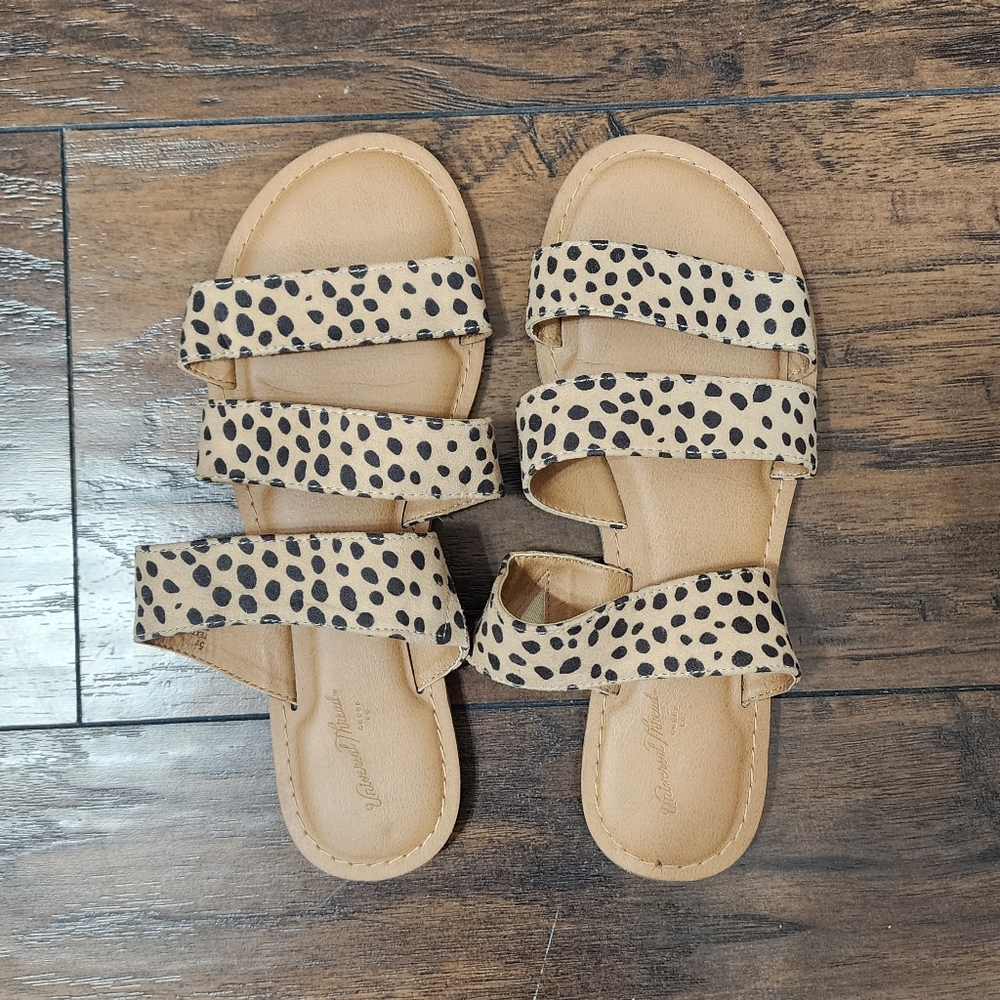 Universal Thread Leopard Print Sandals